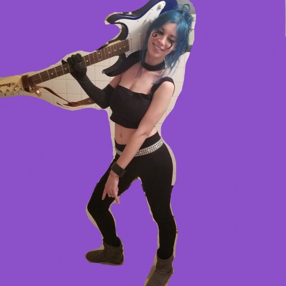 Custom Cosplay - Picture 7 of 8